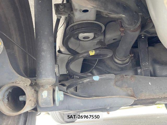 Nissan NOTE 2015-07 6816357-19