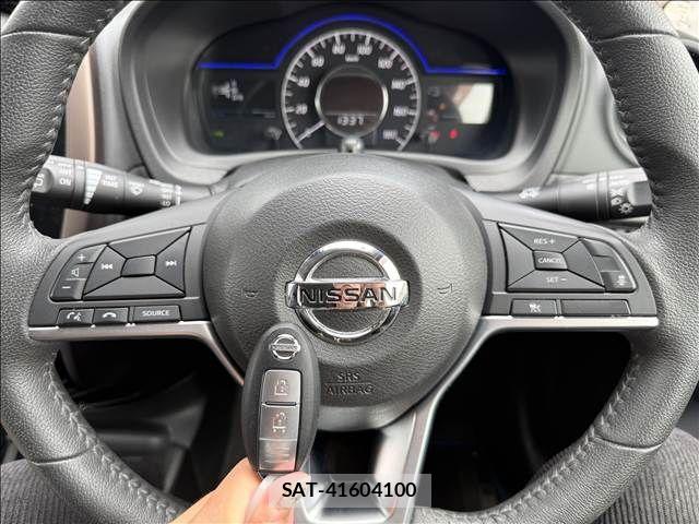 Nissan NOTE 2018-01 6910600-17