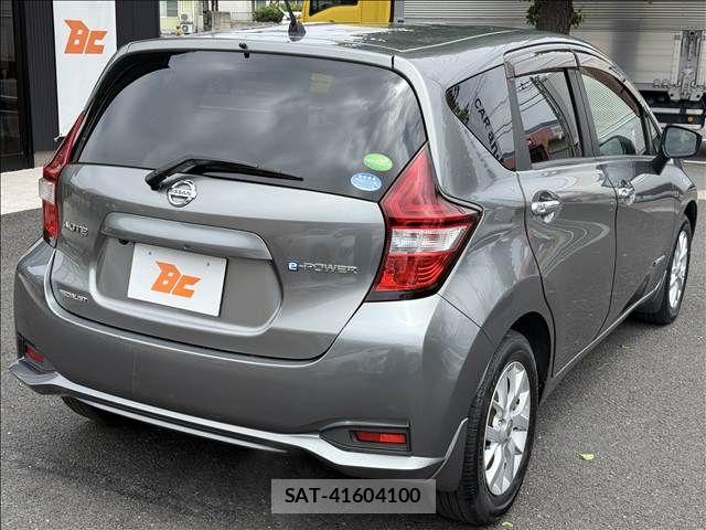 Nissan NOTE 2018-01 6910600-23