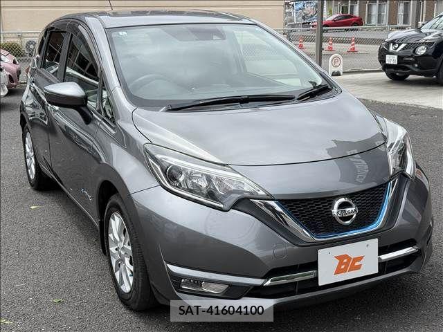 Nissan NOTE 2018-01 6910600-4