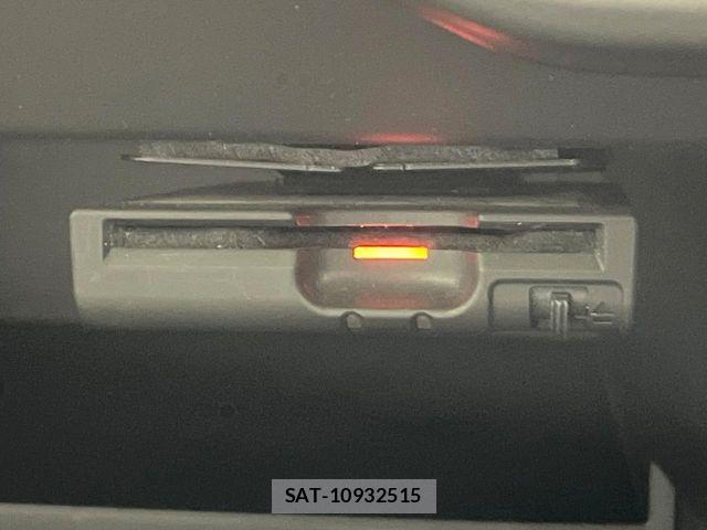 Nissan NOTE 2018-07 6910585-6