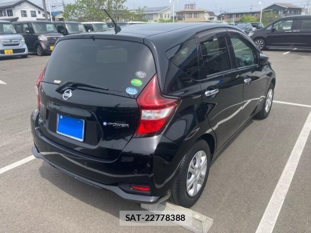 Nissan NOTE 2018-03 6910637-4