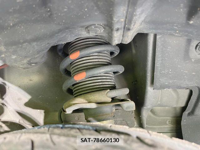 Nissan NOTE 2018-10 6910615-19