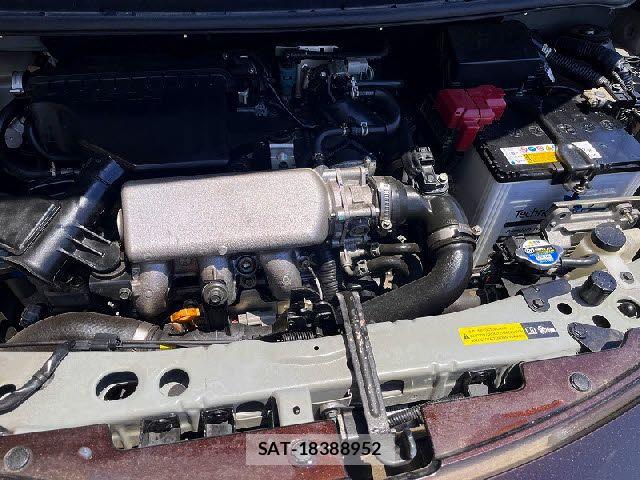 Nissan NOTE 2015-02 6910620-27