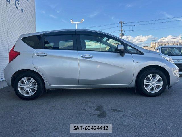 Nissan NOTE 2013-07 6910630-16