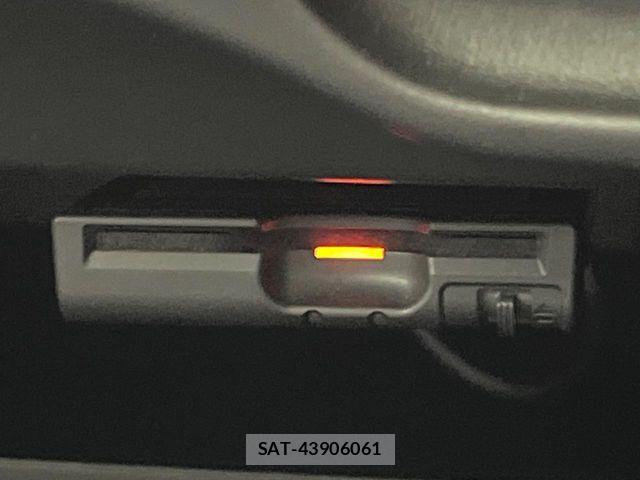 Nissan NOTE 2017-02 6910610-6