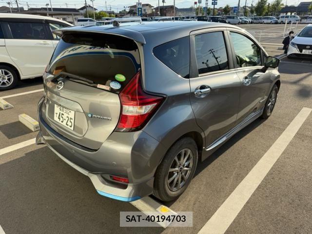 Nissan NOTE 2018-03 6910633-13