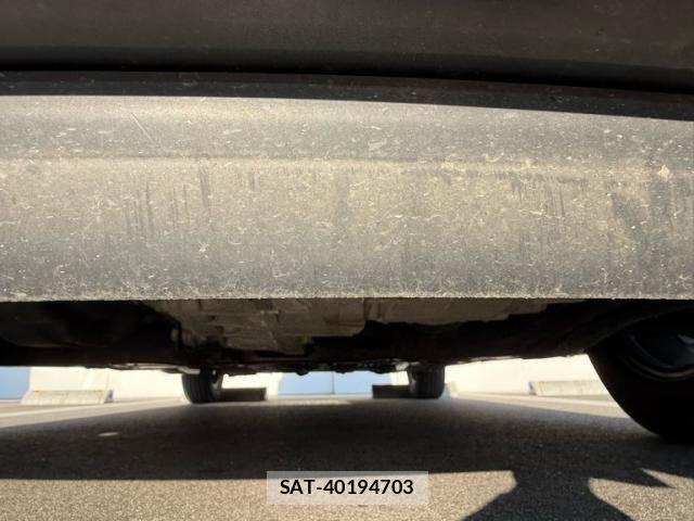 Nissan NOTE 2018-03 6910633-4