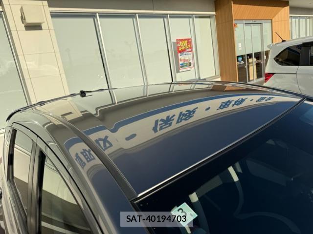 Nissan NOTE 2018-03 6910633-5