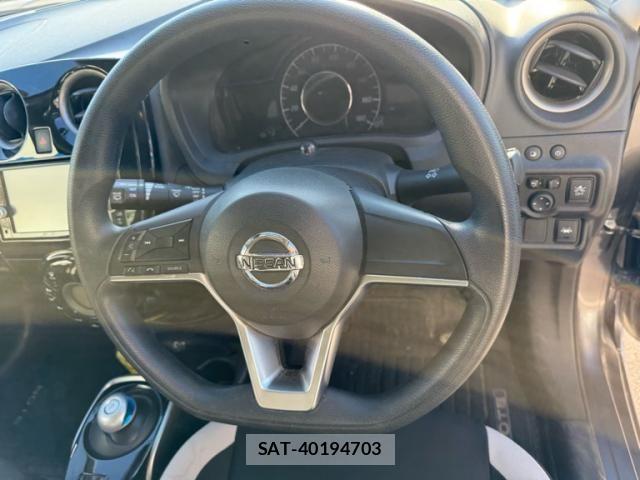 Nissan NOTE 2018-03 6910633-8