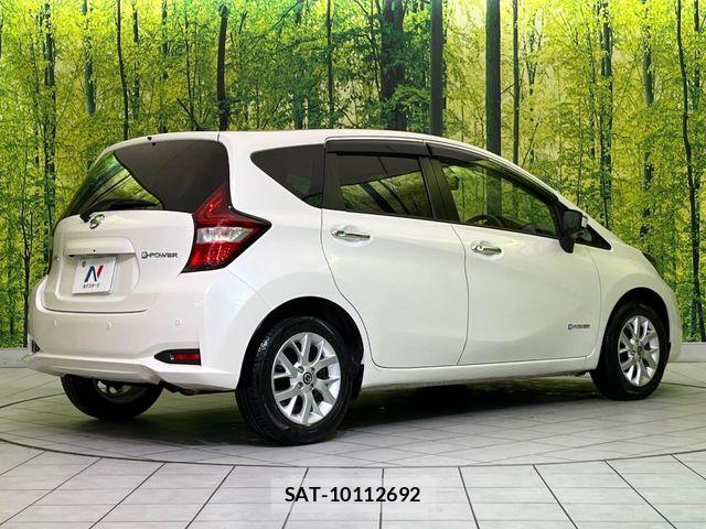 Nissan NOTE 2018-10 6910571-16