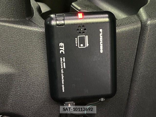 Nissan NOTE 2018-10 6910571-6