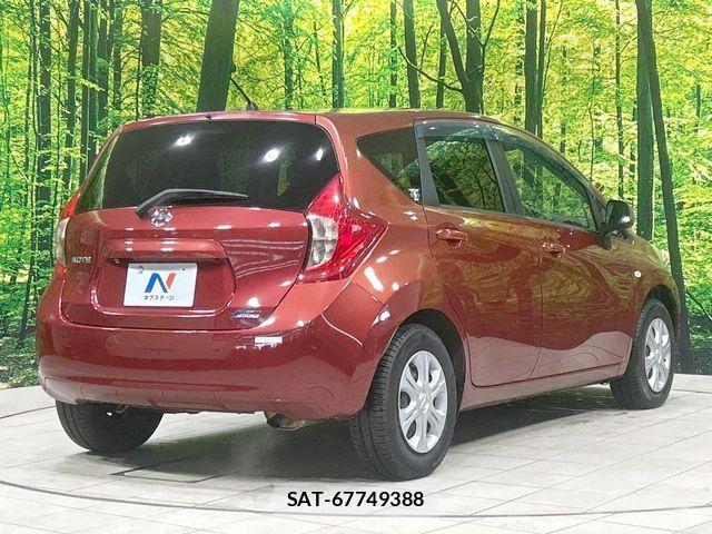 Nissan NOTE 2013-04 6910629-16