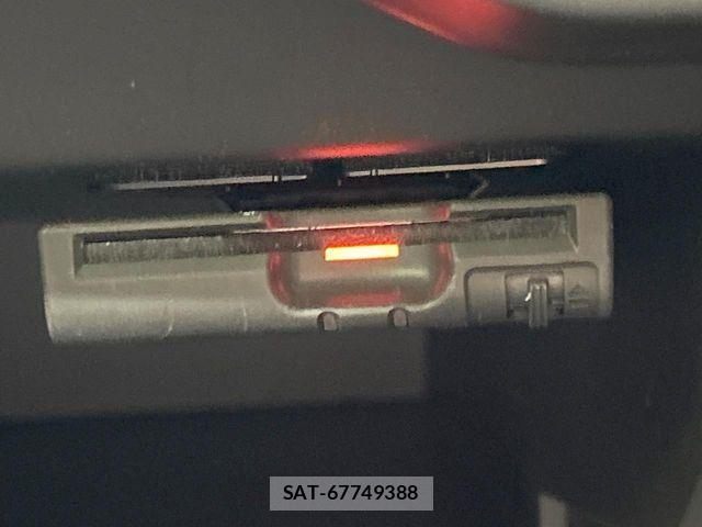 Nissan NOTE 2013-04 6910629-4