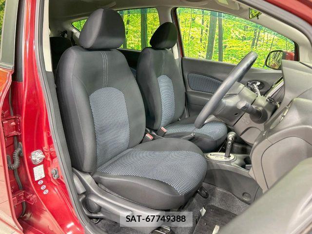 Nissan NOTE 2013-04 6910629-7