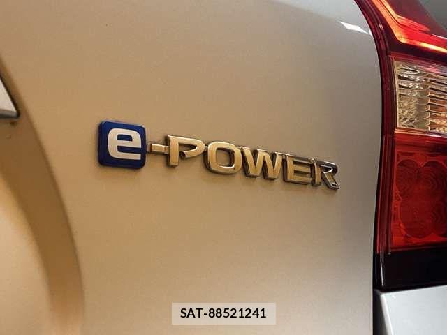 Nissan NOTE 2018-01 6910575-19