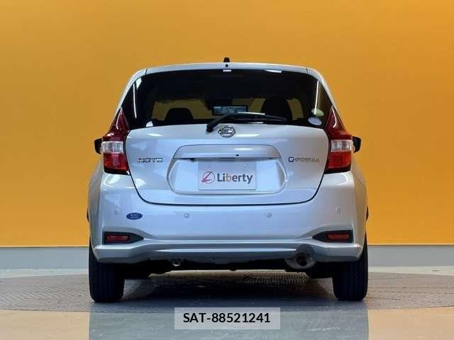 Nissan NOTE 2018-01 6910575-7