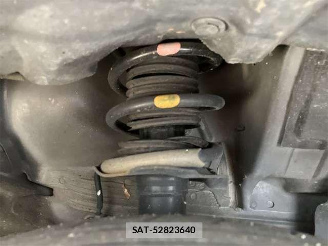 Nissan NOTE 2014-04 6910622-17