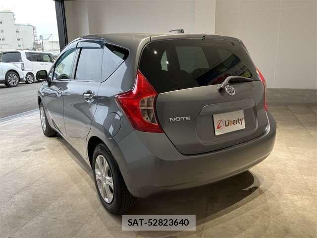 Nissan NOTE 2014-04 6910622-8