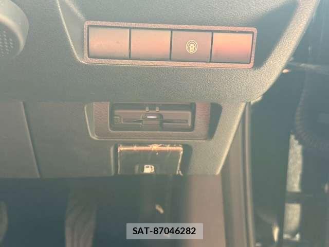 Nissan NOTE 2021-05 6910523-6