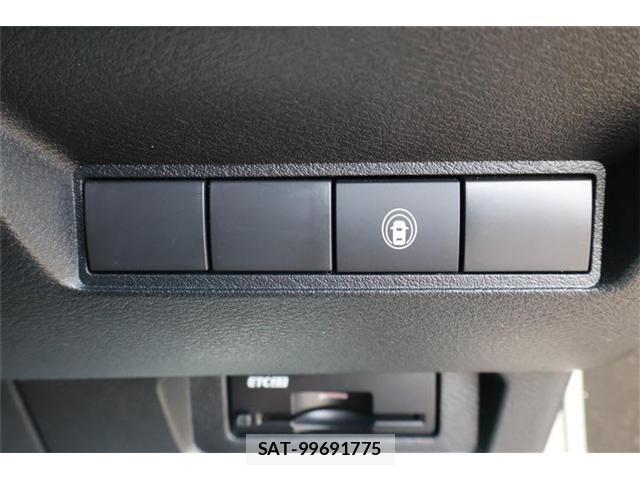 Nissan NOTE 2022-03 6910494-6