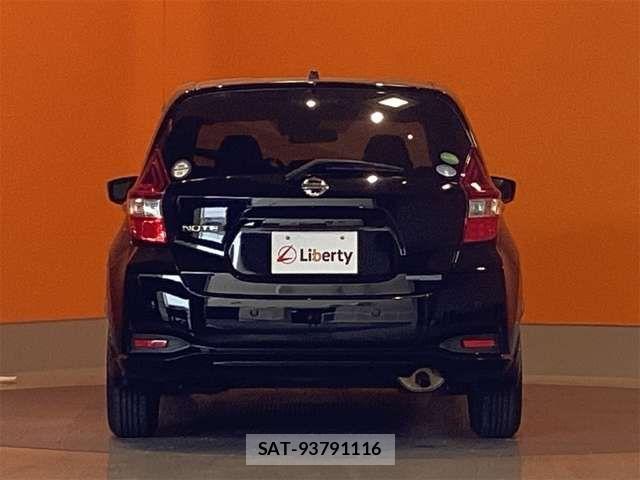 Nissan NOTE 2018-09 6910593-8