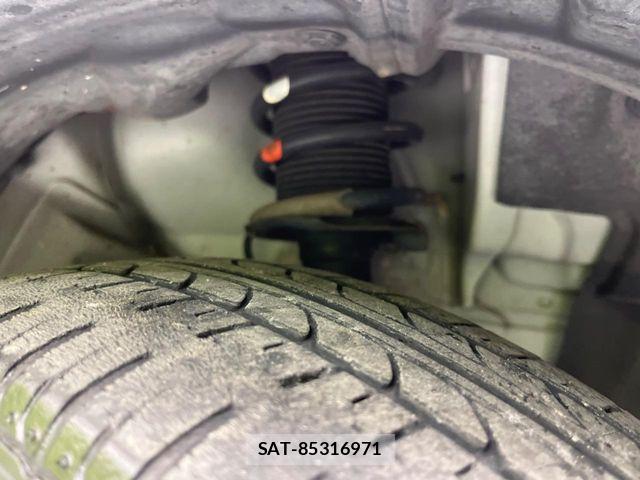 Nissan NOTE 2017-07 6910547-18