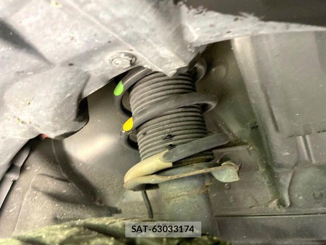 Nissan NOTE 2019-02 6910581-19