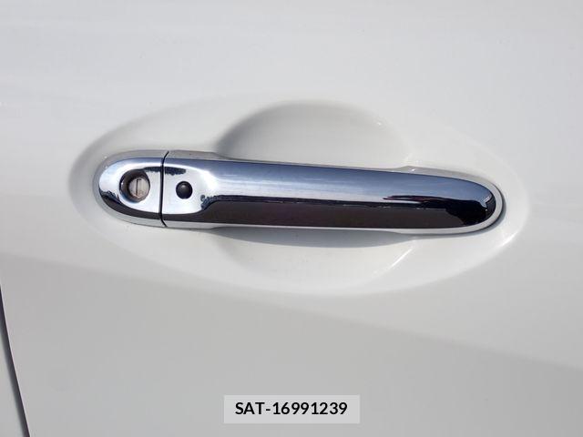 Nissan NOTE 2019-02 6910586-20