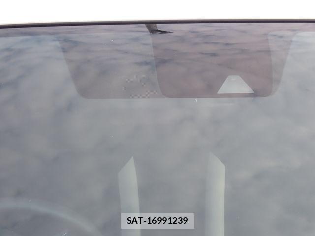 Nissan NOTE 2019-02 6910586-22