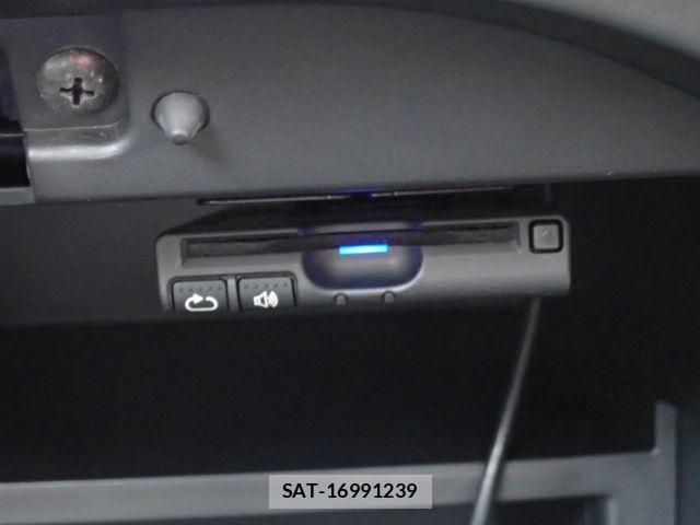 Nissan NOTE 2019-02 6910586-5