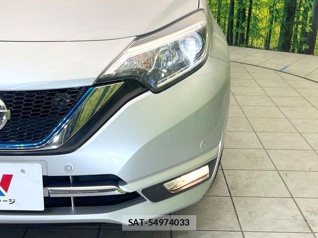 Nissan NOTE 2018-10 6910570-11