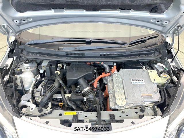 Nissan NOTE 2018-10 6910570-17