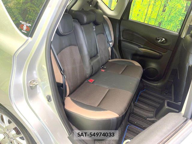 Nissan NOTE 2018-10 6910570-8