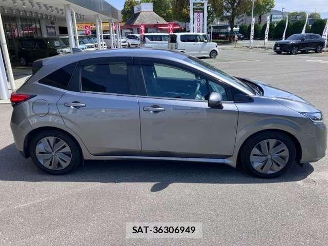 Nissan NOTE 2022-04 6910516-10