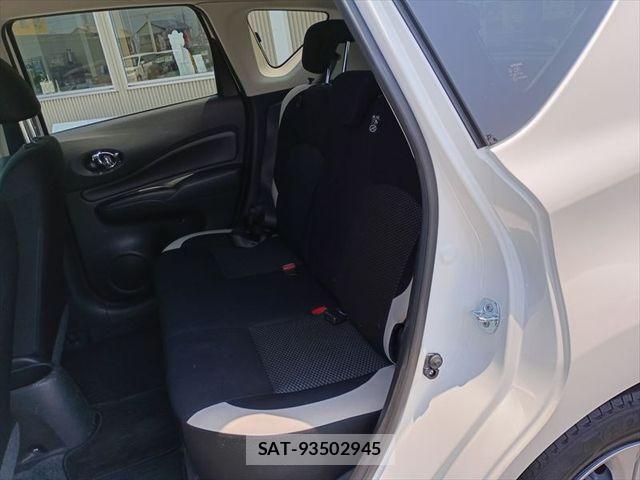 Nissan NOTE 2017-04 6910628-10