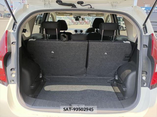 Nissan NOTE 2017-04 6910628-11