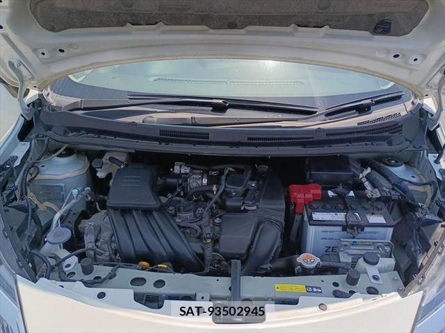 Nissan NOTE 2017-04 6910628-29