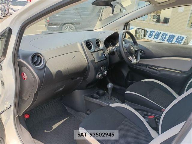 Nissan NOTE 2017-04 6910628-7