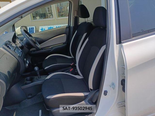 Nissan NOTE 2017-04 6910628-8