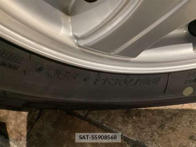Nissan NOTE 2017-09 6910551-12