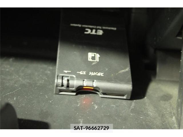 Nissan NOTE 2018-03 6910594-3