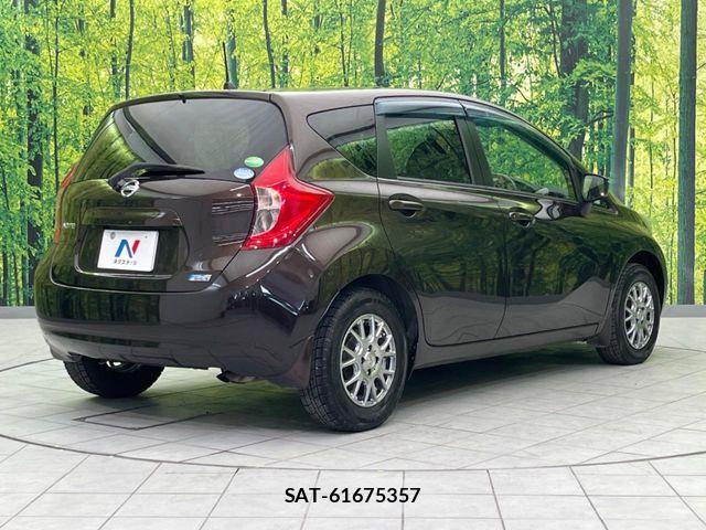 Nissan NOTE 2015-05 6910638-16