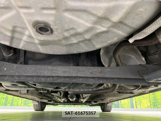 Nissan NOTE 2015-05 6910638-18