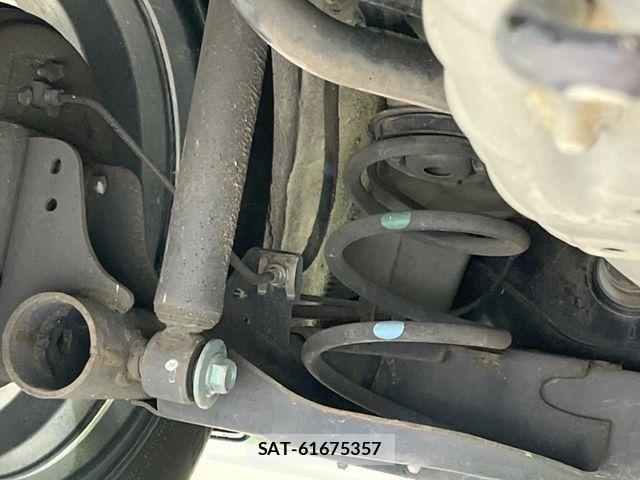 Nissan NOTE 2015-05 6910638-19