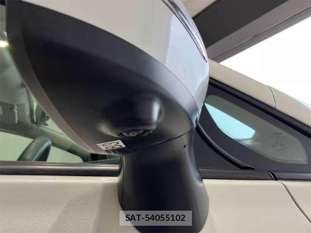 Nissan NOTE 2017-07 6910579-9