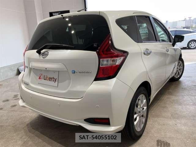 Nissan NOTE 2017-07 6910579-16