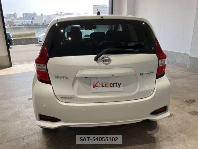 Nissan NOTE 2017-07 6910579-17