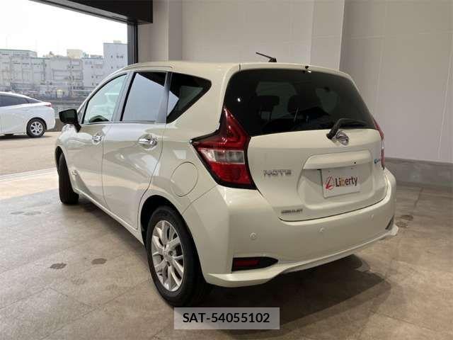 Nissan NOTE 2017-07 6910579-18
