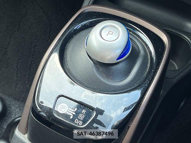Nissan NOTE 2019-04 6910558-19